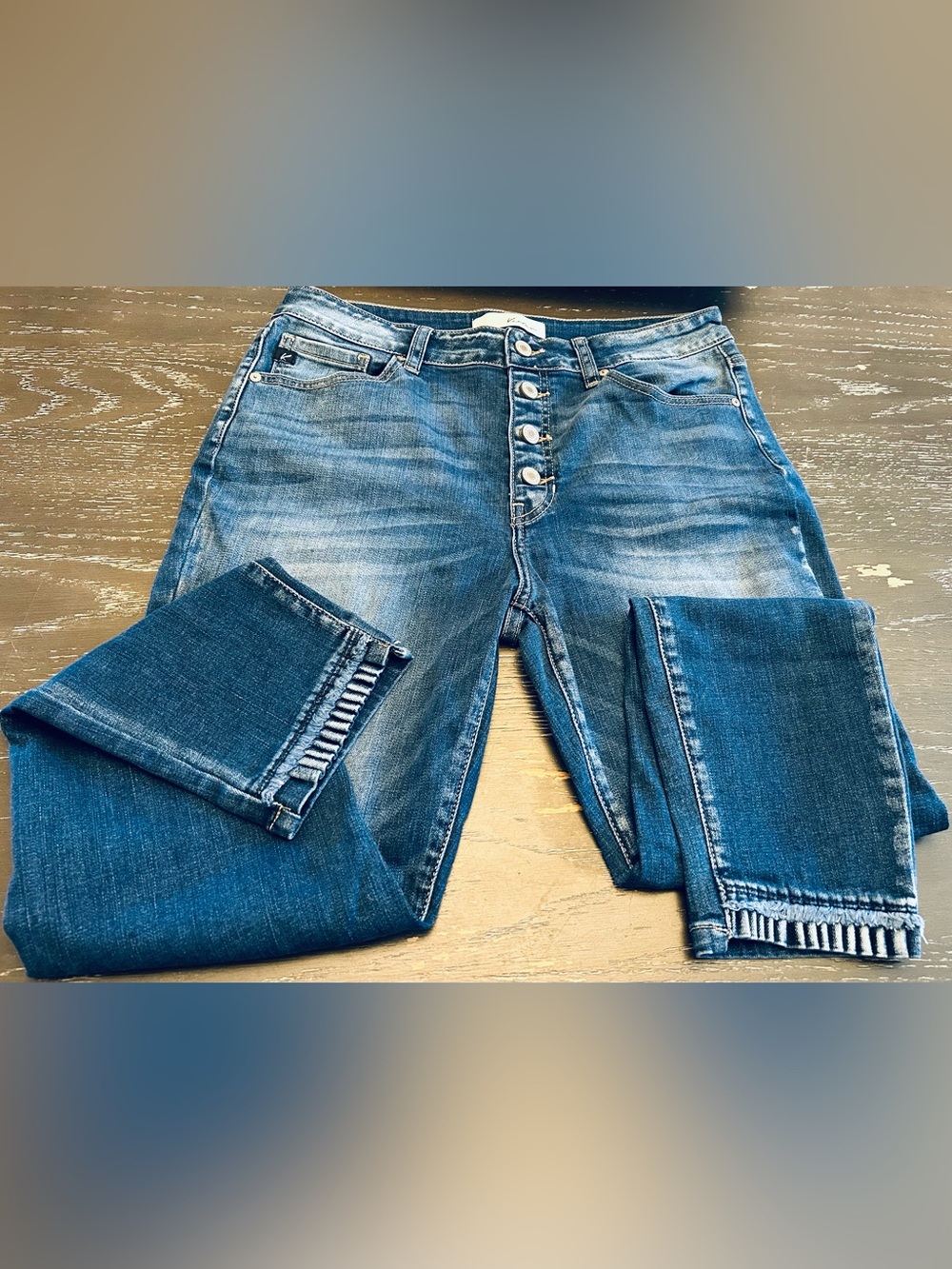 Great pair of KanCan skinny jeans. Size 13/30